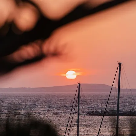 Lägenhetshotell Naxosair1 3*