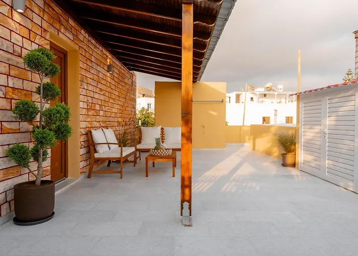 Naxosair1 Naxos City